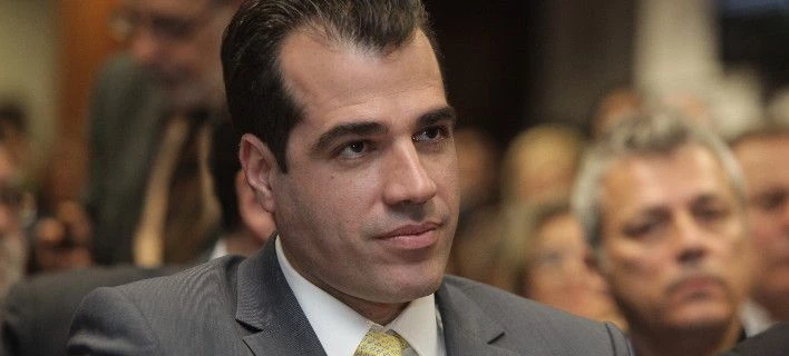 Ο Θανάσης Πλεύρης δύο χρόνια μετά την προσωπική του περιπέτεια παρουσιάζει το βιβλίο του για τις νοσοκομειακές λοιμώξεις